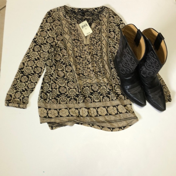 Lucky Brand Tops - 🌺NEW ITEM🌺Lucky Brand Women’s Blouse Size M